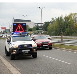 Panou VMS cu multiple indicatoare rutiere variabile - 2 fete - destinat montarii pe partea superioara a masinilor